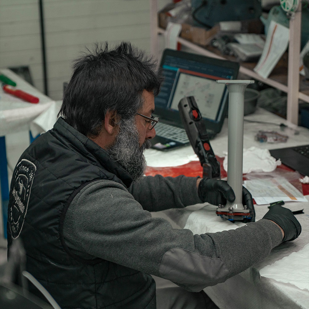 Atelier de maintenance hélicoptère